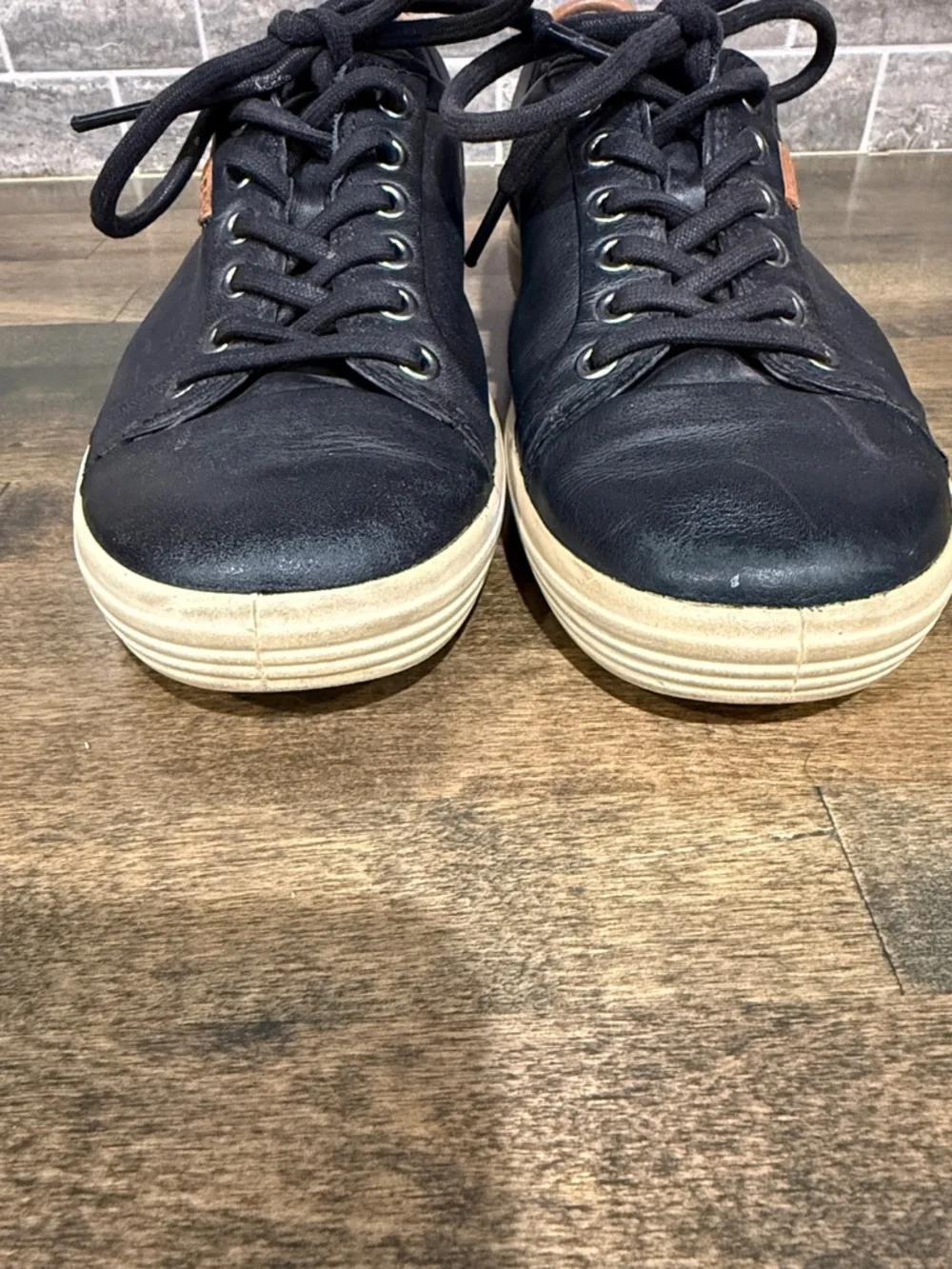 Ecco pre owned